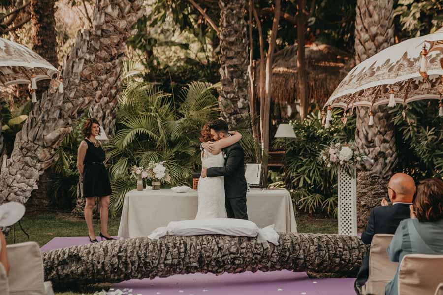 ceremonia en el Jardín Zen en la boda del hotel huerto del cura