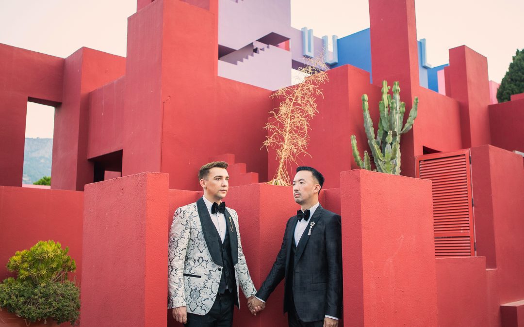 La Muralla Roja – Love in Color