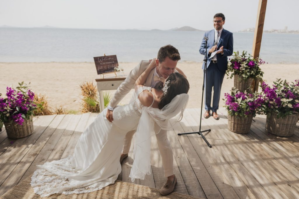 boda junto al mar mediterráneo