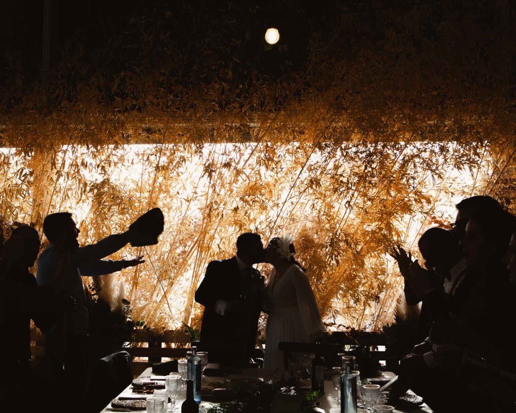 banquete de boda en la carpa de Jardínes de Gaéleo