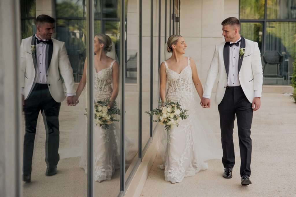 Bride and groom natural photos La Finca Resort Spain