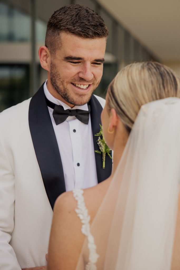 Bride and groom natural photos La Finca Resort Spain