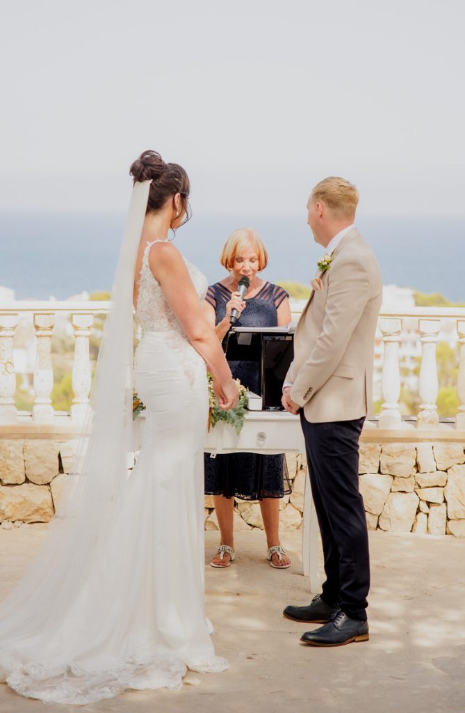 summer wedding at Marqués de Montemolar