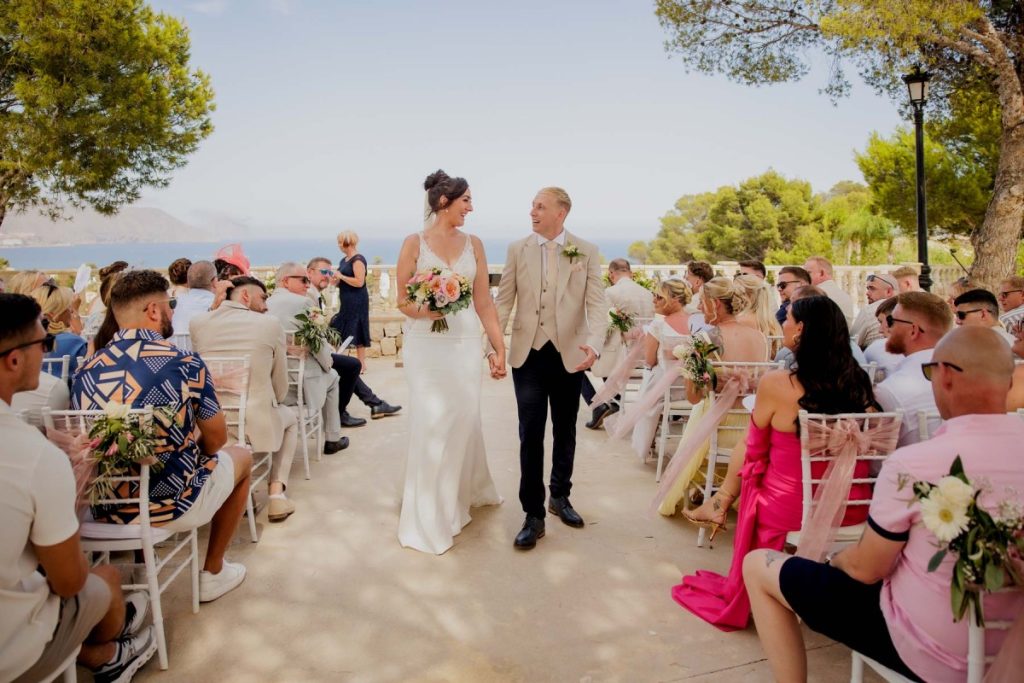 summer wedding at Marqués de Montemolar